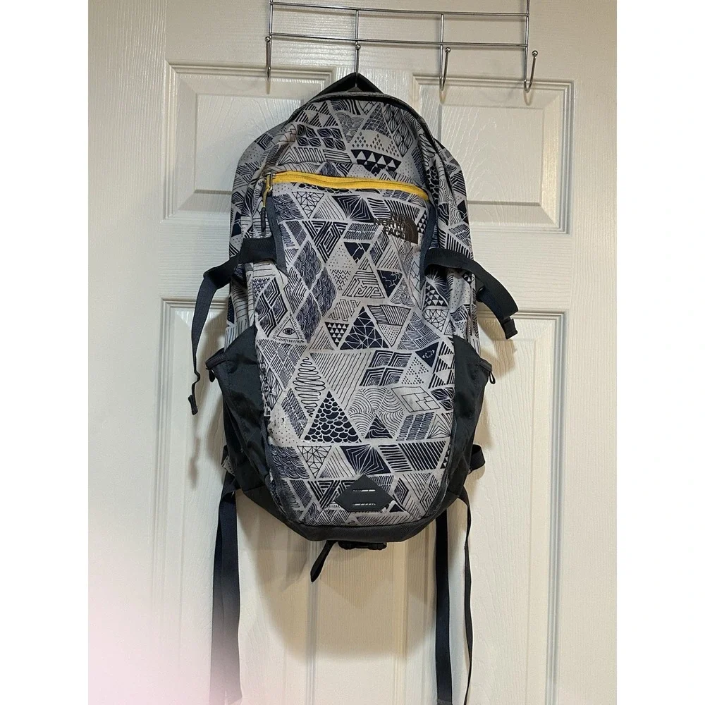 North Face Back Pack‎